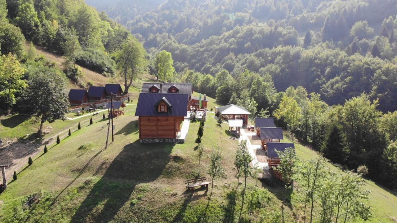 Gradine - Katun kamp Villa Plav Bagian luar foto