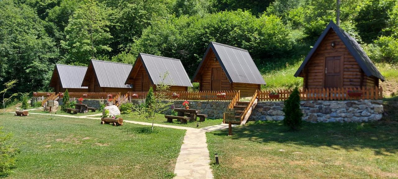 Gradine - Katun kamp Villa Plav Bagian luar foto