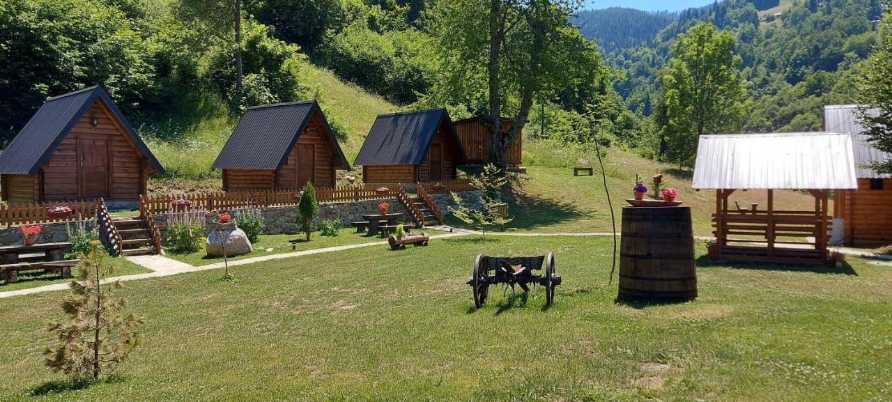 Gradine - Katun kamp Villa Plav Bagian luar foto