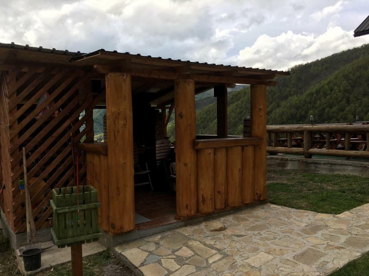 Gradine - Katun kamp Villa Plav Bagian luar foto